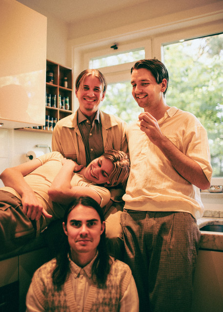 New Musik Radar - Pink Butter Page Image